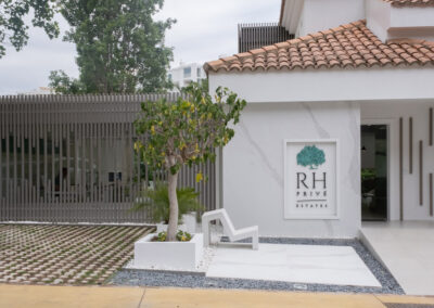 RH PRIVÉ ESTATES