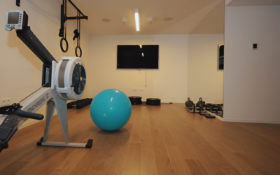 Construyendo un gimnasio en casa: pavimentos deportivos para entrenamientos profesionales