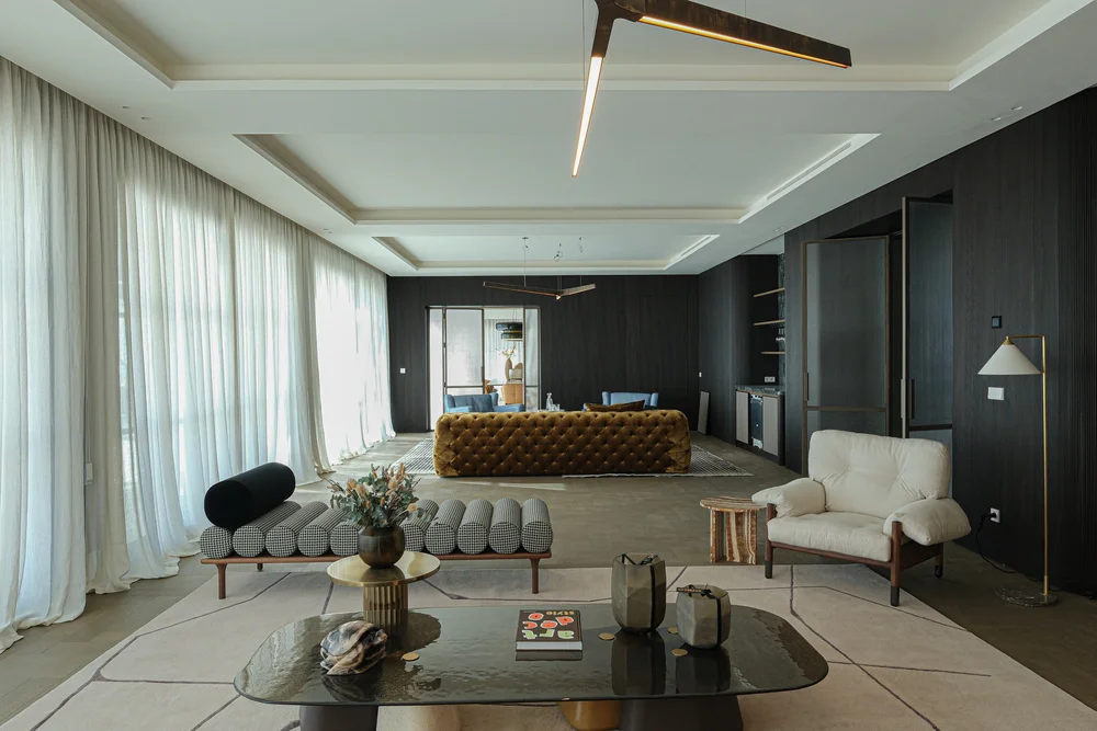 Tarima surco multiformato y espiga en villa privada